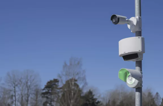 Pole with Axis Solutions for speed monitoring