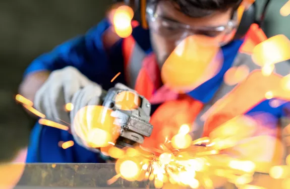 关键基础设施和工业运营中的工作场所安全