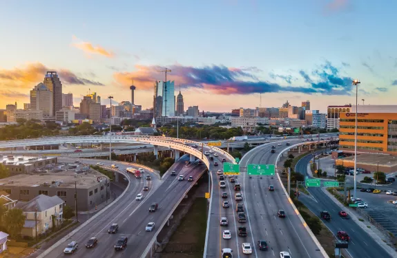 traffic_city_san_antonio_skyline