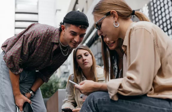 通过社区协作和技术整合提高零售安全