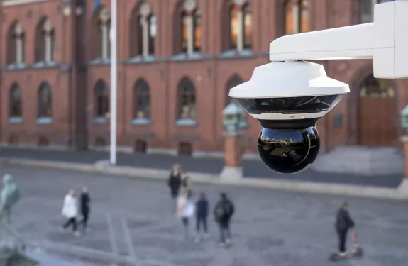 AXIS Q6300-E, a new ai-based multidirectional camera