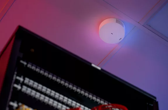 AXIS D6210 Air Quality Sensor in a server room