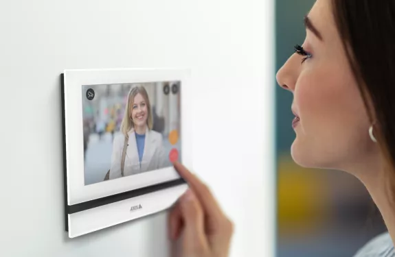 Network intercoms | Axis Communications