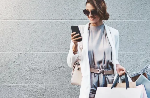 LÜKS PERAKENDEDE SÜRDÜRÜLEBİLİR DENEYİM VE DİJİTAL DÖNÜŞÜM