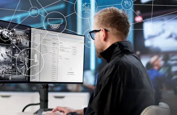 Operator using AXIS Optimizer for XProtect version 5.8
