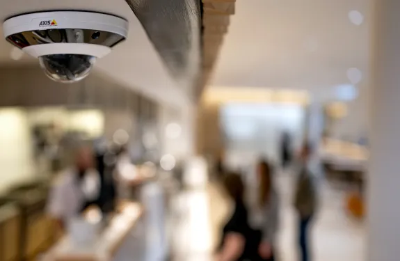 AXIS F4151-LRE Network Camera in the ceiling of a restaurant