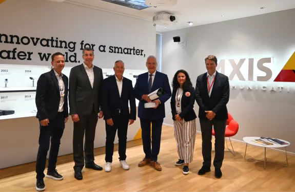 Bayerns Innenminister Joachim Herrmann zu Besuch bei Axis