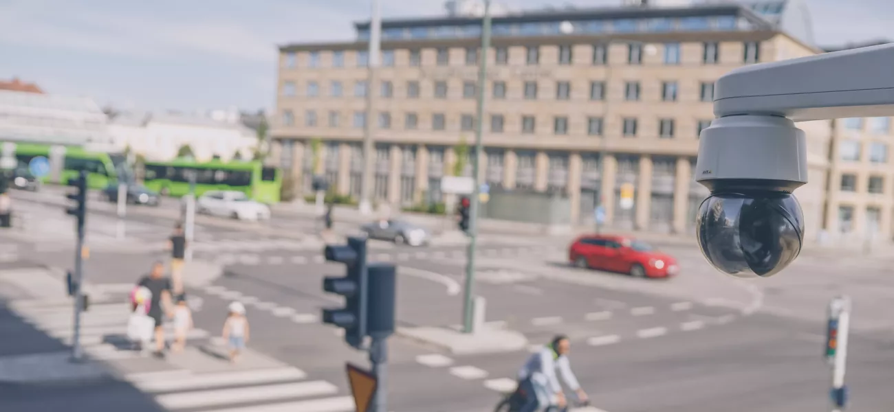 Camera overlooking a crossing