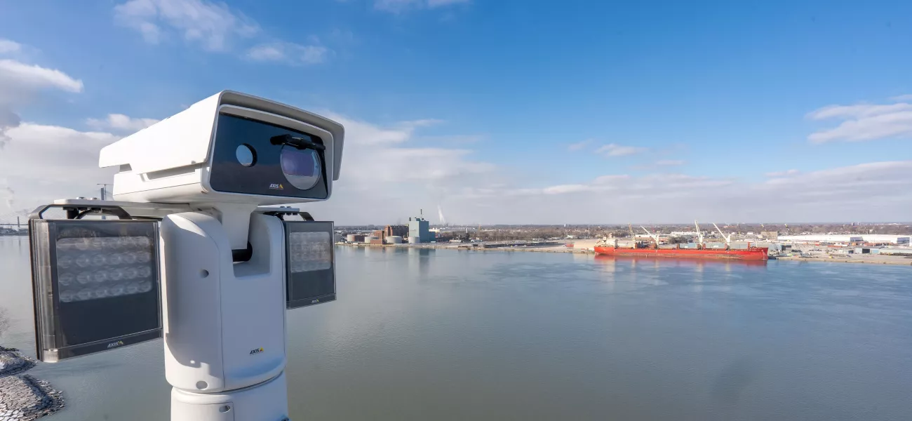 Windsor Port Authority uses Axis cameras to enhance waterway safety and security