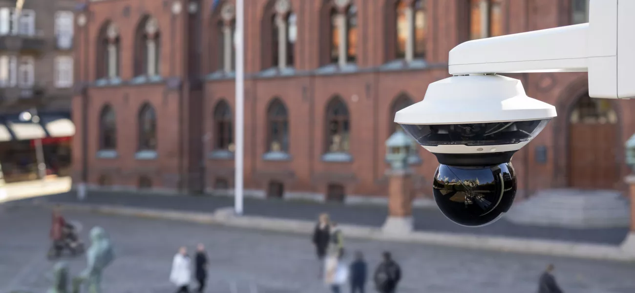 AXIS Q6300-E, a new ai-based multidirectional camera