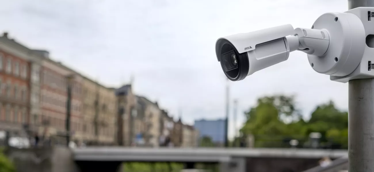 AXIS P1485-LE overseeing a canal