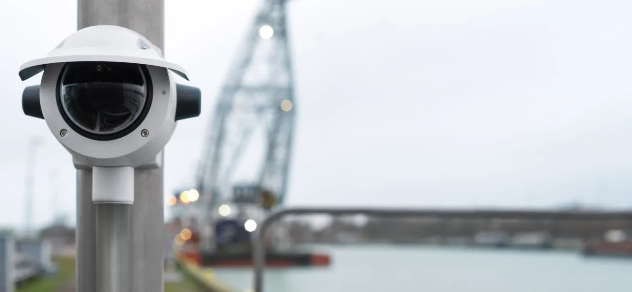 Cellular backbox connects Axis cameras to private cellular networks for reliable performance