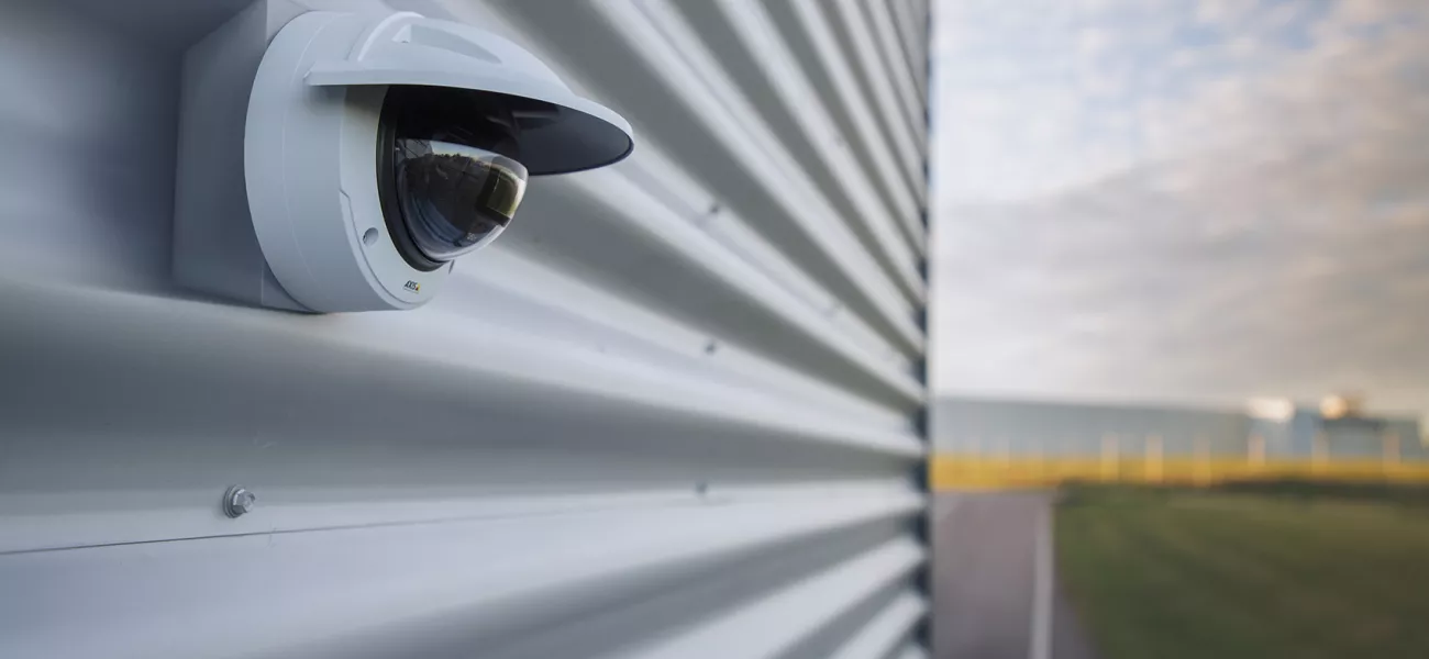 AXIS P3248-LV and AXIS P3248-LVE 