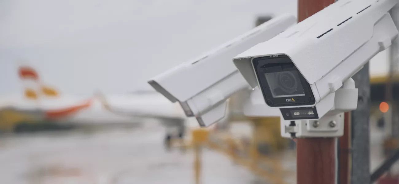 Outdoor-ready box camera based on ARTPEC-8 SoC with deep learning