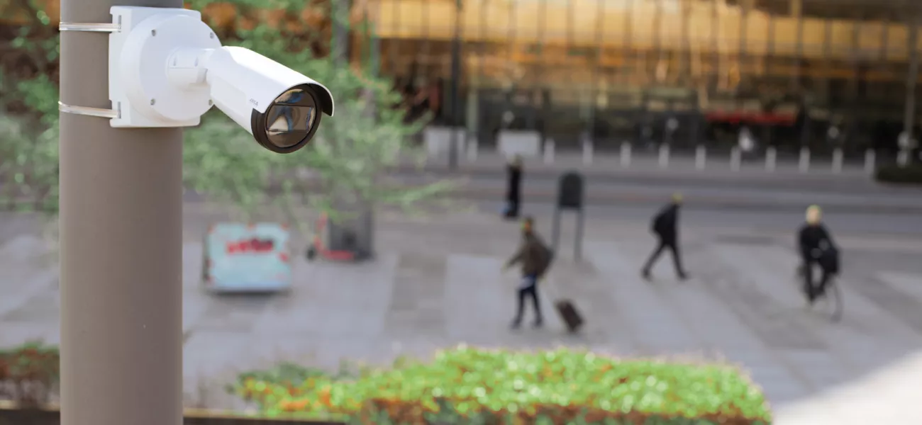 Fully featured bullet cameras with deep learning for all-around coverage 