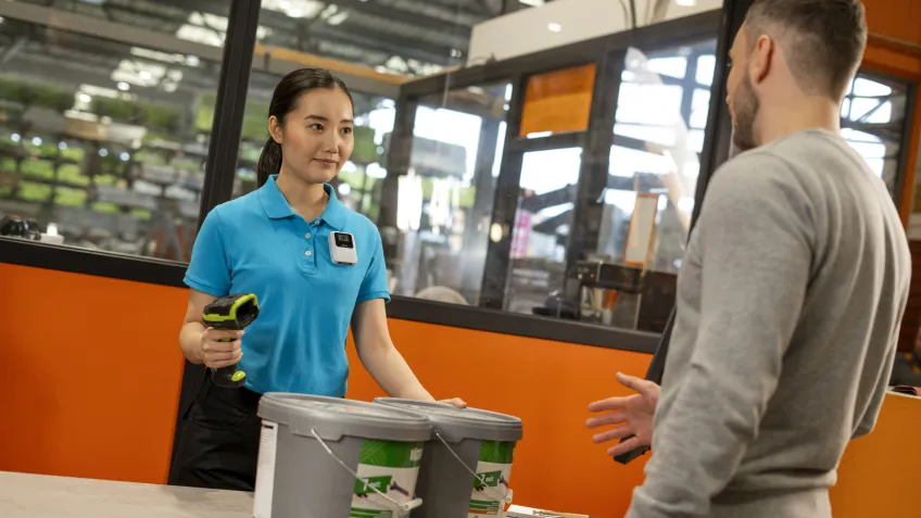 Retail body camera attached to retail personal