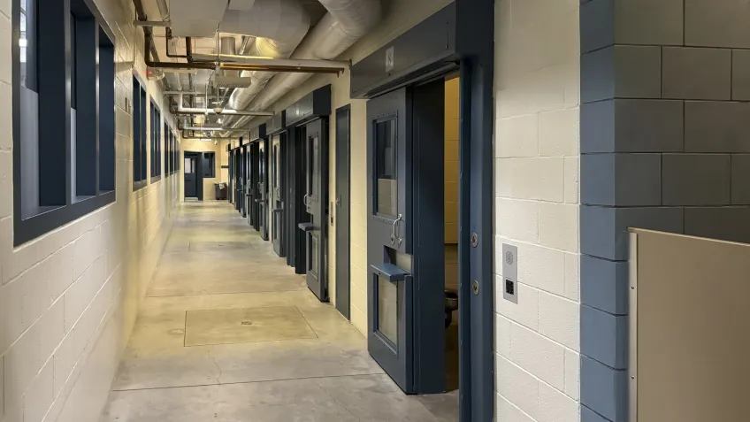 A prison which benefit from using body worn cameras