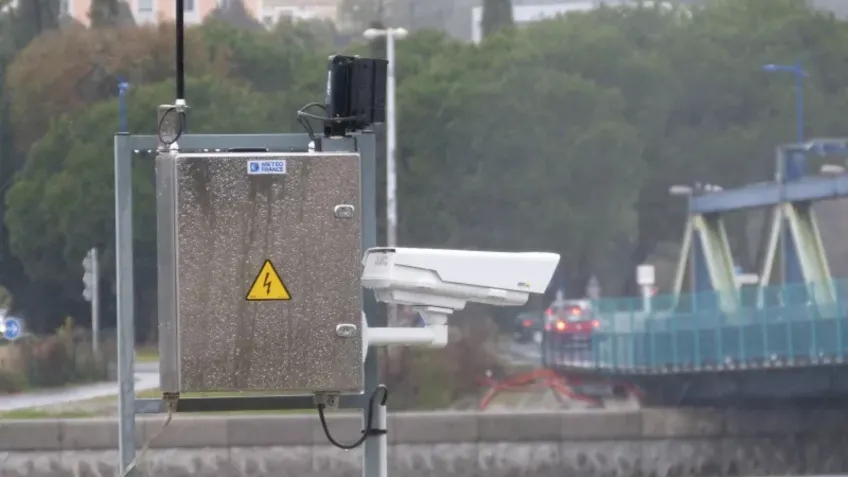 An extreme weather camera used to detect flooding
