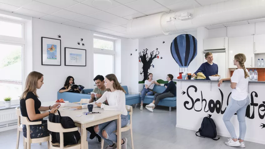 c2005_school_cafeteria_kids