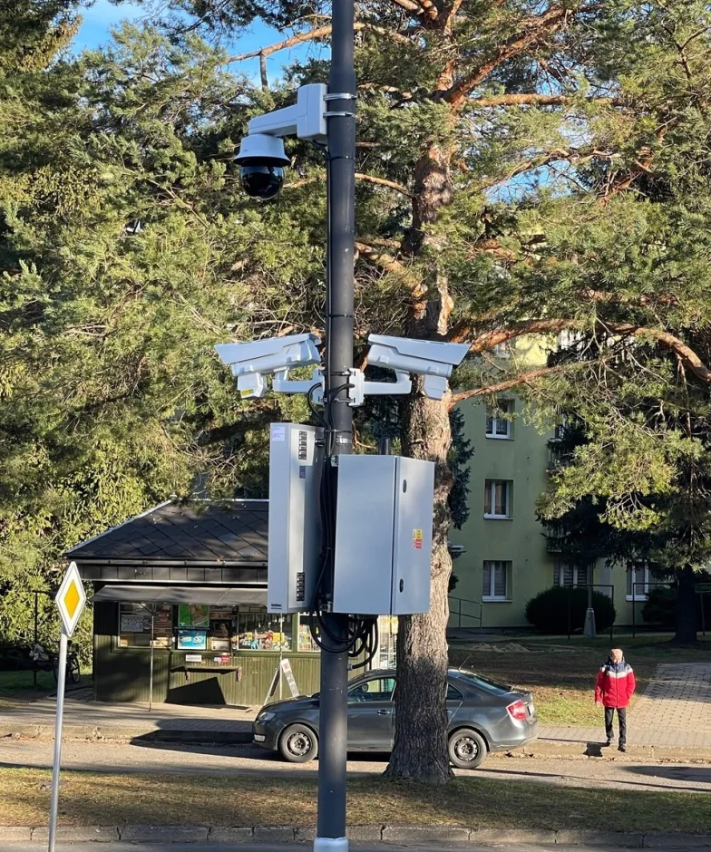 Kamery a senzory Axis v novém bezpečnostním systému iVISEC města Jeseník fungují v 5G síti a využívají AI funkce.